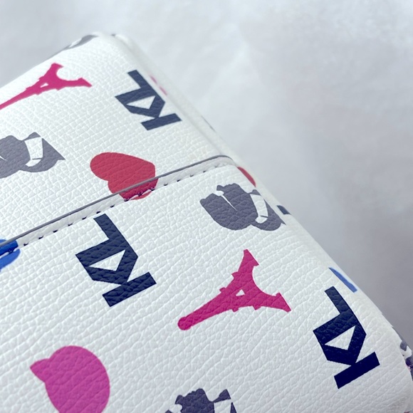 Karl Lagerfeld White Tote with heart accessory, NWT - Picture 6 of 15